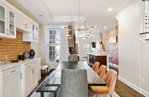 Trinidad House | Spacious luxury rowhouse in the heart of DC. (With lots of plants!)