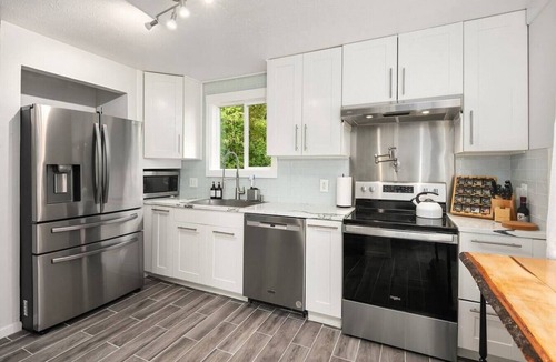 Stevens House | Spacious & Modern 3 Bedroom in Madison Valley