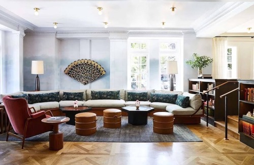 Mount Vernon Hotel | Spacious & Stylish Rooms in Baltimore's Art District - With Rooftop Bar