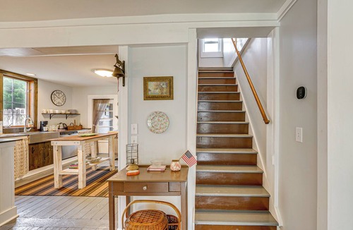 Manistee Cottage | Spacious Vintage Gem w/Sunroom in Manistee!
