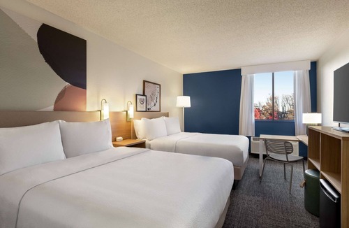 Germantown Hotel | Spark by Hilton Germantown Washington DC North