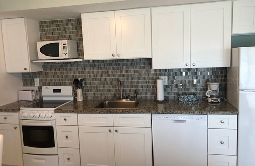 Melbourne Condo | Spectacular Views of Melbourne Harbor, Enjoy Boating Activity from your Balcony!
