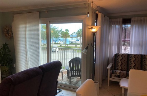 Melbourne Condo | Spectacular Views of Melbourne Harbor, Enjoy Boating Activity from your Balcony!