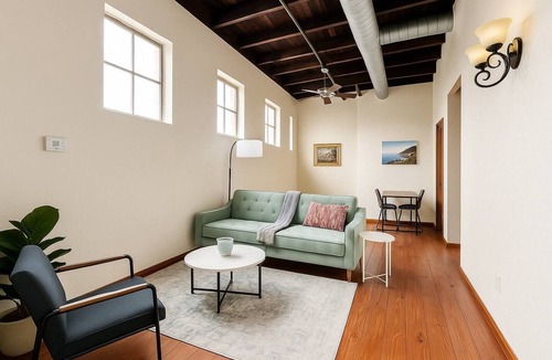 Downtown Springfield Apartment | Springfield | Central 2BD/1BA Condo - Downtown SGF