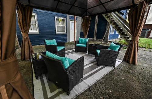 Atchison Apartment | Sr Pilot Earhart Hangar Suite, 2 br K &Q, 1 Ba