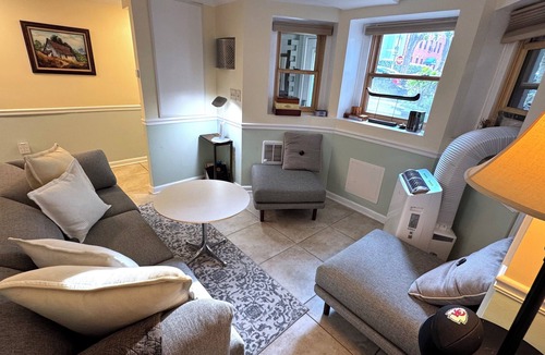 Stanton Park House | Stay in the heart of historic CapHi in this beautiful preserved 1br/1b retreat