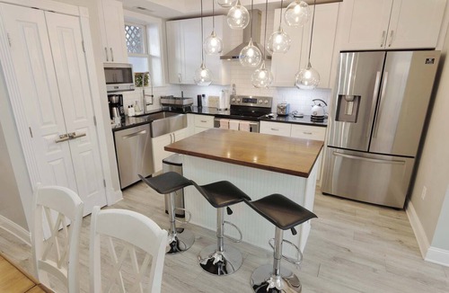 Petworth Apartment | Stellar Stay Near Metro + Parking