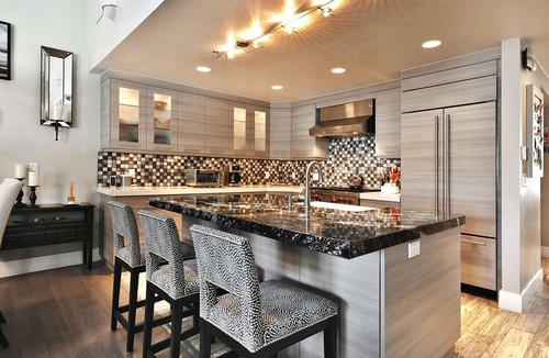 North Park City Condo | STEPS 2 UPGRADED LIFTS, FREE BUS 2 MAIN ST., DESIGNER INTERIOR, GOURMET KITCHEN