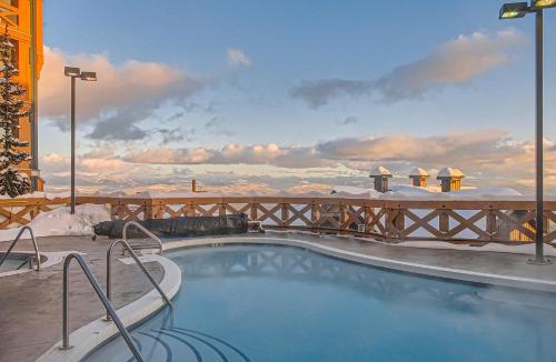 Big White Ski Resort Apartment | Stonegate Resort Unit C402