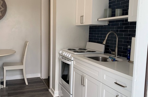 Mango Groves Apartment | Studio #4 - Within Steps to Downtown Lake Worth Beach