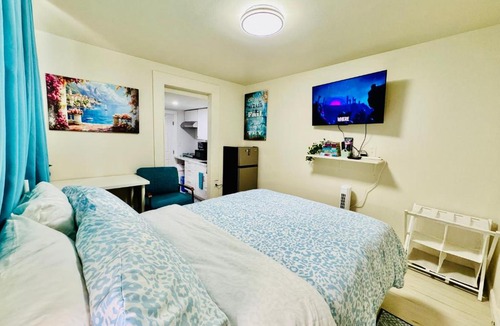 Rainier Valley Apartment | Studio Apartment 10 Minutes to SeaTac Airport 1 Minute Walk to Bus Station