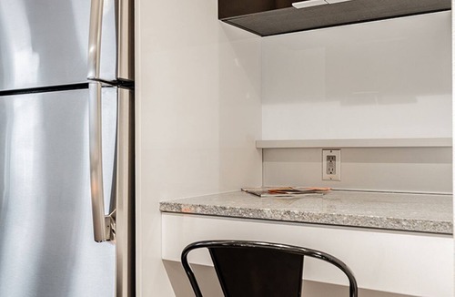 West Bellevue Apartment | Studio | Gym, Pool | Bellevue | Sophari Towers A