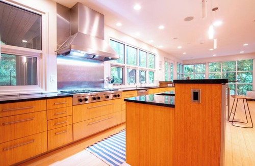 Carrboro House | Stunning Furnished Contemporary Home for Long-Term Rental - Walk/Bike to UNC