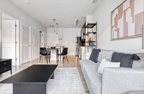 Near Northeast Apartment | Stunning H Street 1BR w/W/D & Gym, walk to Union Station, by Blueground