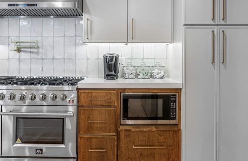 Orchard North House | Stunning home with hot tub, 2 Masters, 4 full baths, close to Sundance, BYU, UVU