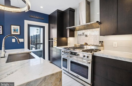 Old Town Alexandria House | Stunning Luxury Townhome in Old Town Alexandria – Walk to Shops, Dining & Metro!