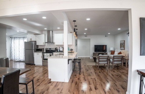 Seminary Hill House | Stunning Oasis - Attractions Nearby. 2 miles Old Town Alexandria