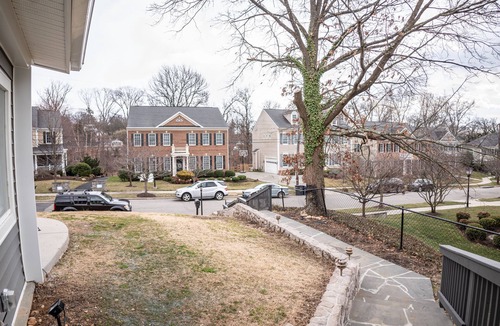 Seminary Hill House | Stunning Oasis - Attractions Nearby. 2 miles Old Town Alexandria
