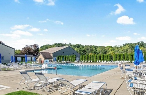 Saratoga Springs House | Stunning townhome just a short walk from Saratoga Lake & resort like amenities!