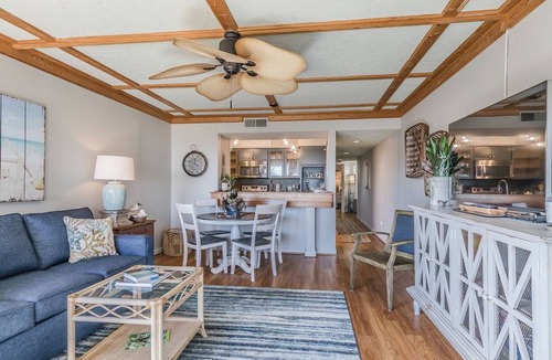 Oceanmarsh Subdivision Condo | Stunning Views - Pool and Ocean Views - Harbor Island Beach House