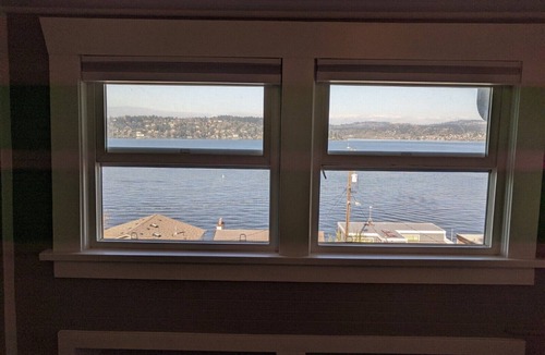 Rainier Valley House | Stunning views of Lake Washington