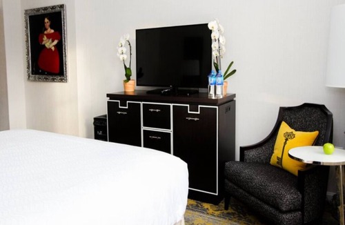 Kalorama Heights Hotel | Stylish 1 BR Suite King | 1.6 mi to Embassy Row| 1.4 mi to White House