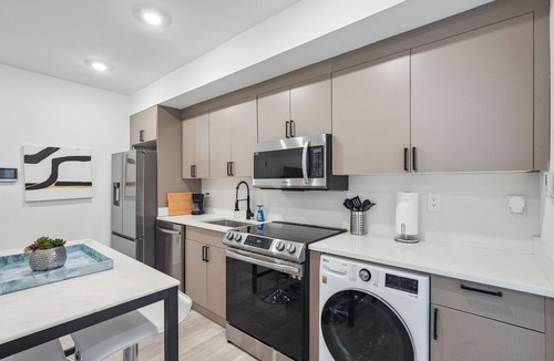 Brookland Bed & Breakfast | Stylish 1BD Brookland Home with Great Views!