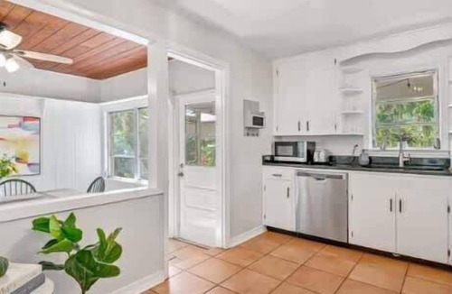 Downtown House | Stylish 2-Bedroom Home in Sarasota