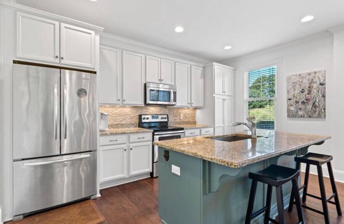 Reynolds Landing Cottage | Stylish 3BR Retreat in Reynolds Landing - Greensboro GA