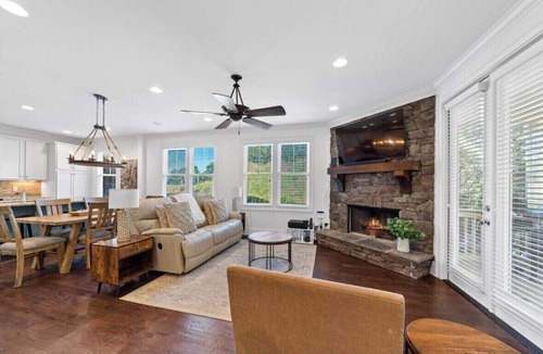 Reynolds Landing Cottage | Stylish 3BR Retreat in Reynolds Landing - Greensboro GA