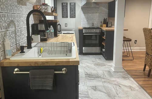 Halethorpe Apartment | Stylish apartment in Baltimore - Minutes from everything!