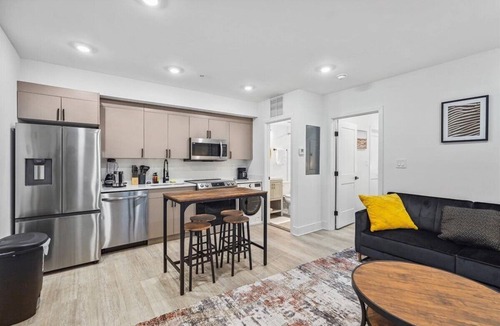 Brookland Bed & Breakfast | Stylish Brookland Unit Close to Coffee and Stores