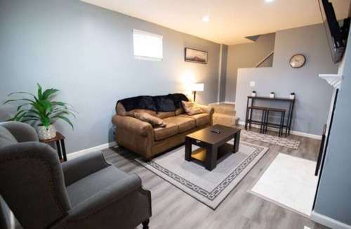 Northeast Columbus House | Stylish & Cozy Short-Term Room – Ideal for Travelers & Professionals!