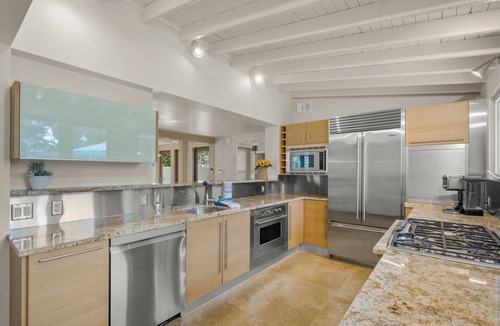 Saint Armands Key House | Stylish Hidden Gem w/Pool Steps to Lido Beach & St. Armands Circle