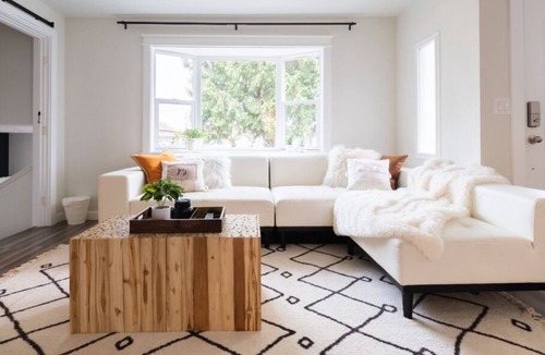 Atlantic House | Stylish Modern Farmhouse w/Yard 10 mins from DT