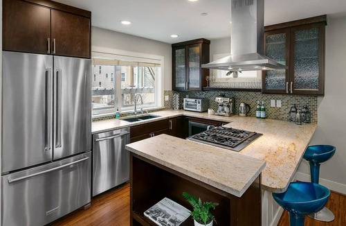 Lower Queen Anne House | Stylish Queen Anne townhouse with rooftop deck, secure parking, walk score 94!