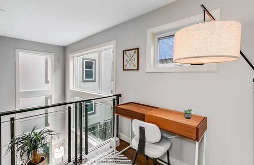 Lower Queen Anne House | Stylish Queen Anne townhouse with rooftop deck, secure parking, walk score 94!