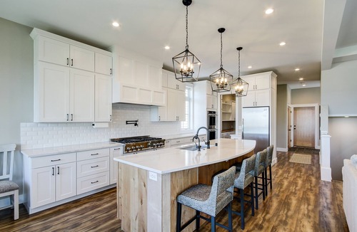 North Beacon Hill House | Stylish Seattle Farmhouse + Bonus suite and breathtaking views