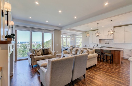 North Beacon Hill House | Stylish Seattle Farmhouse + Bonus suite and breathtaking views