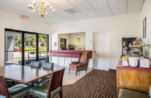 Middlesboro Hotel | Suburban Studios Middlesboro