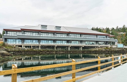 Regional District of Nanaimo Apartment | Suite #205 Contemporary Accommodation Patio Suite