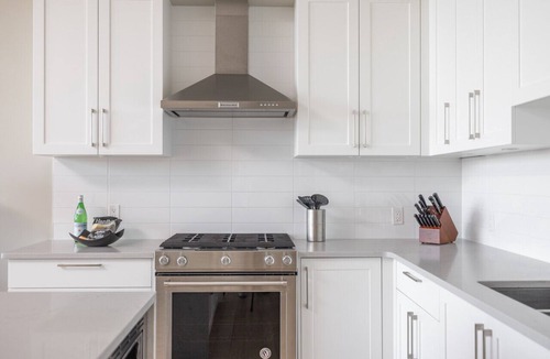 Regional District of Nanaimo Apartment | Suite #206 - Contemporary Oceanfront Accommodation