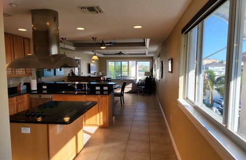 Clearwater Beach Condo | Sun West Palms - Suite 203 - 3 Bd/Ba - 3rd Story Bay Water View.