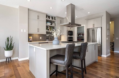 Cochrane House | Sundown Serenade Haven