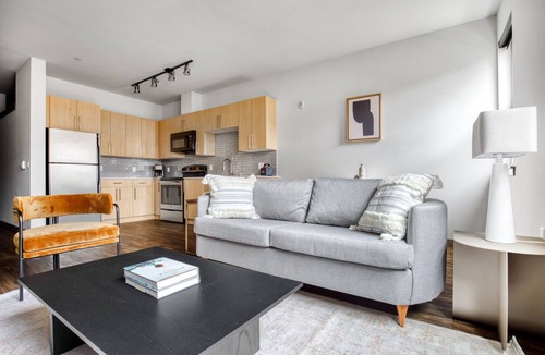 Old Ballard Apartment | Sunny Ballard 1BR w/Gym & Rooftop Deck, near shopping, by Blueground