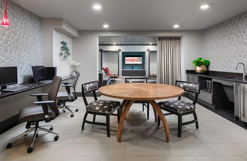 West Bellevue Apartment | Sunny Bellevue Jr 1BR w/Lounge & W/D, nr Shops & Coffee, by Blueground
