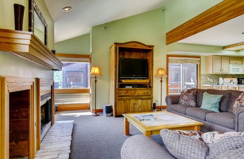 North Park City Condo | Sunny condo w/shared hot tubs & in close walking distance of Park City Mountain