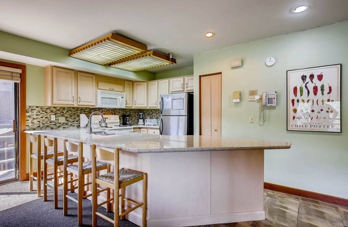 North Park City Condo | Sunny condo w/shared hot tubs & in close walking distance of Park City Mountain