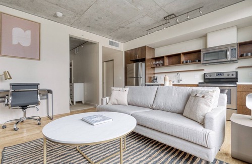 Northwest Bellevue Apartment | Sunny Downtown Bellevue 1BR w/Lounge & Gym, near Shops, by Blueground
