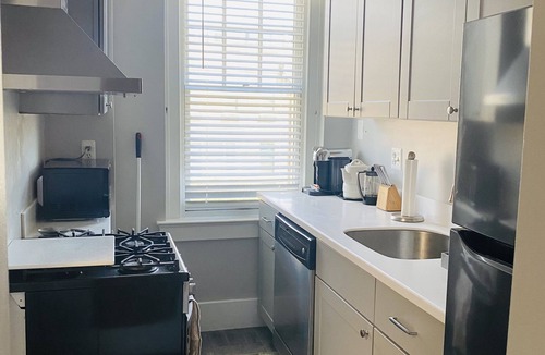 Adams Morgan Apartment | Sunny Furnished 1 Bedroom Apt in Adams Morgan